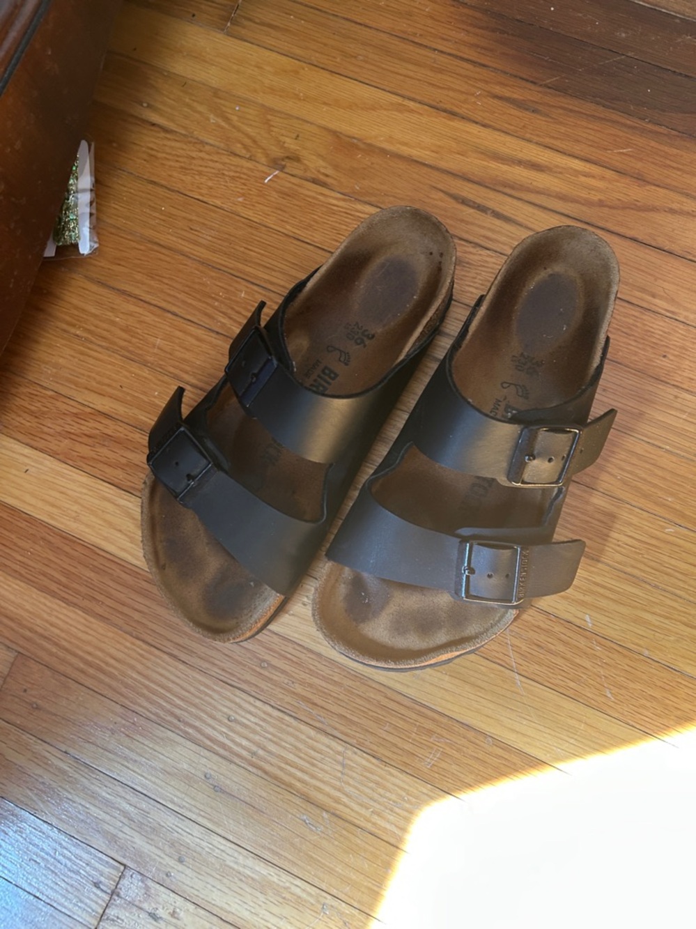 Sandals - Picture 3 of 6